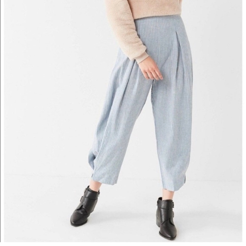 Urban outfitters cropped gathered pant